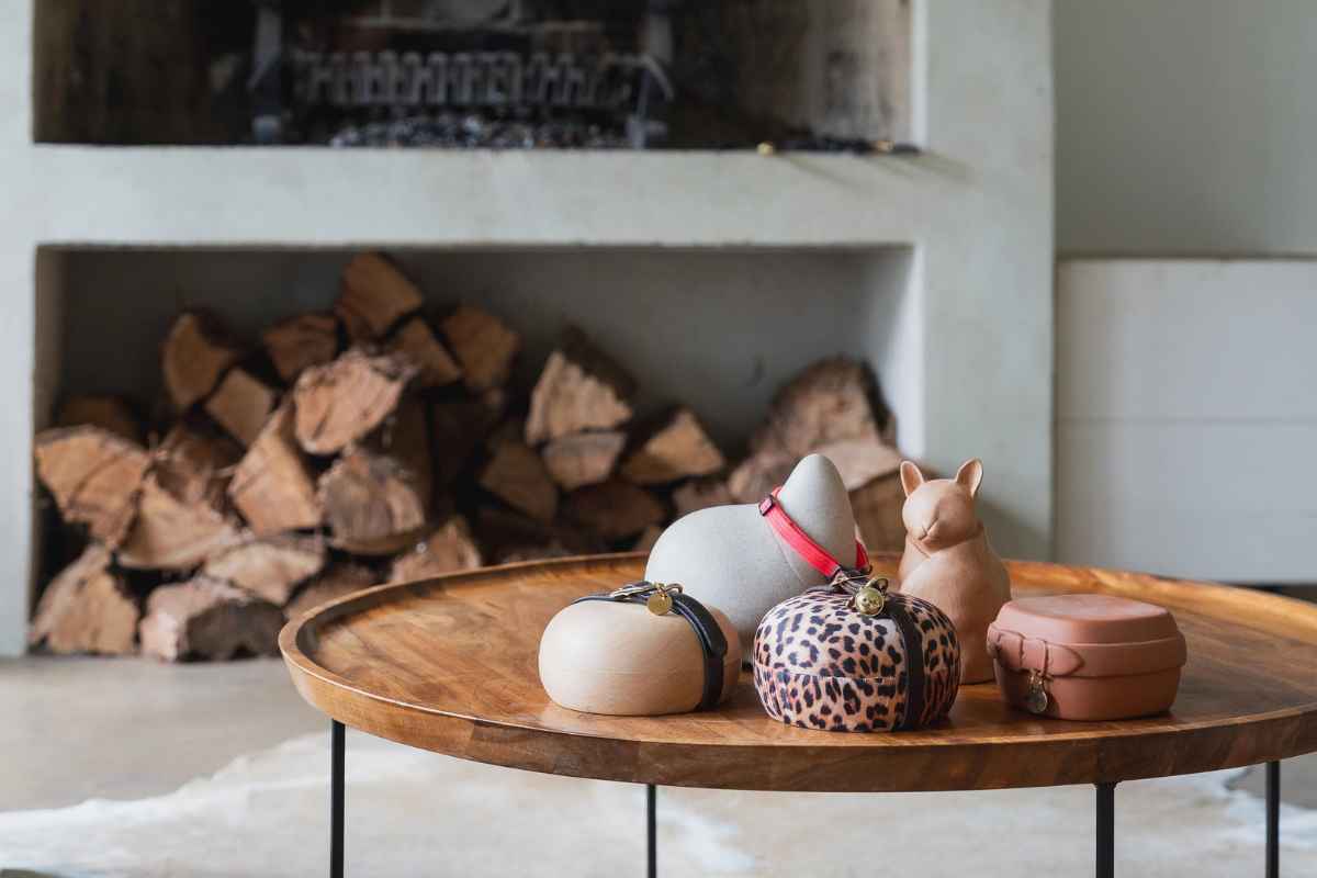 How to Choose the Right Size Urn for Your Pet